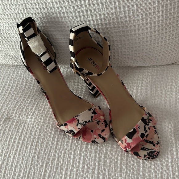 NWOT Just Fab Heels - Picture 2 of 7
